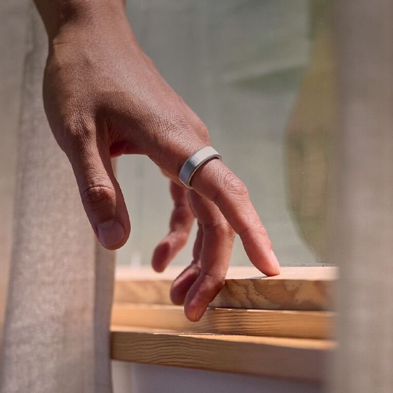 Oura Ring 4 Brushed Silver - Size 12, , hi-res