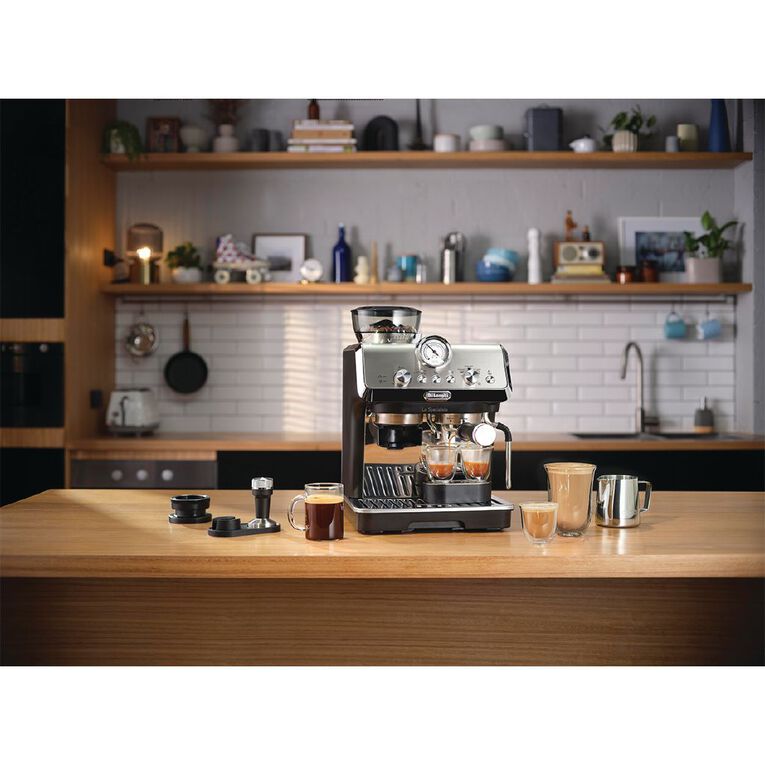 Delonghi La Specialista Arte Pump Coffee Machine, , hi-res