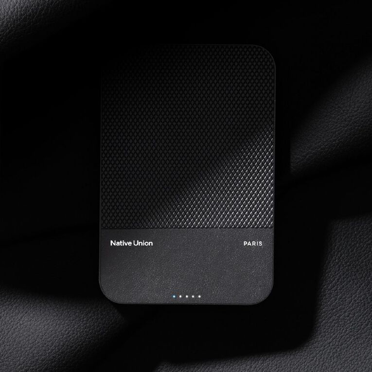Native Union (Re)Classic Magnetic Power Bank 5K - Black, , hi-res