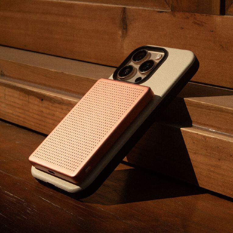 Native Union Active Magnetic Power Bank 5K - Apricot, , hi-res