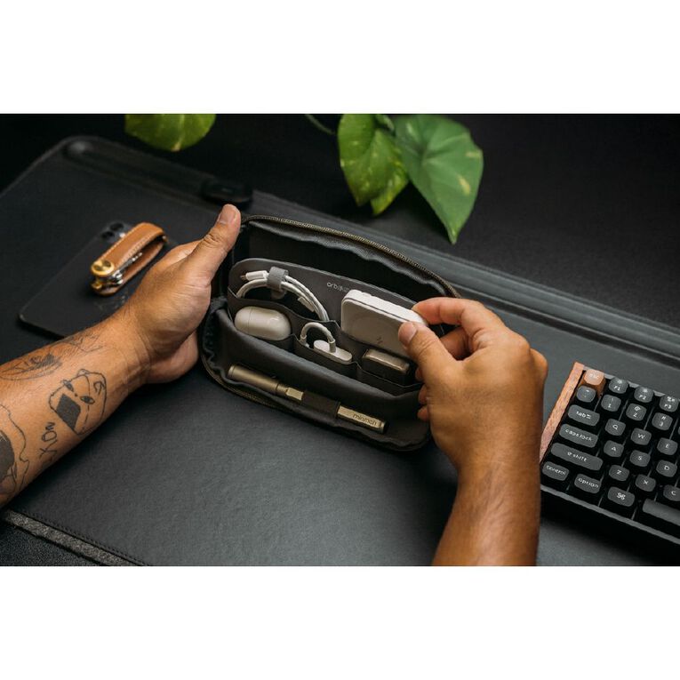 Orbitkey 2-in-1 Tech Pouch - Olive, , hi-res