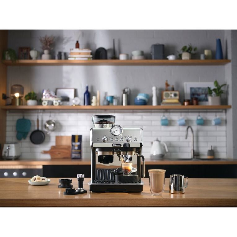 Delonghi La Specialista Arte Pump Coffee Machine, , hi-res