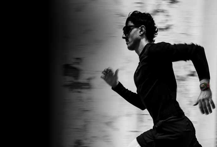 A person running while wearing Apple Watch Ultra 4